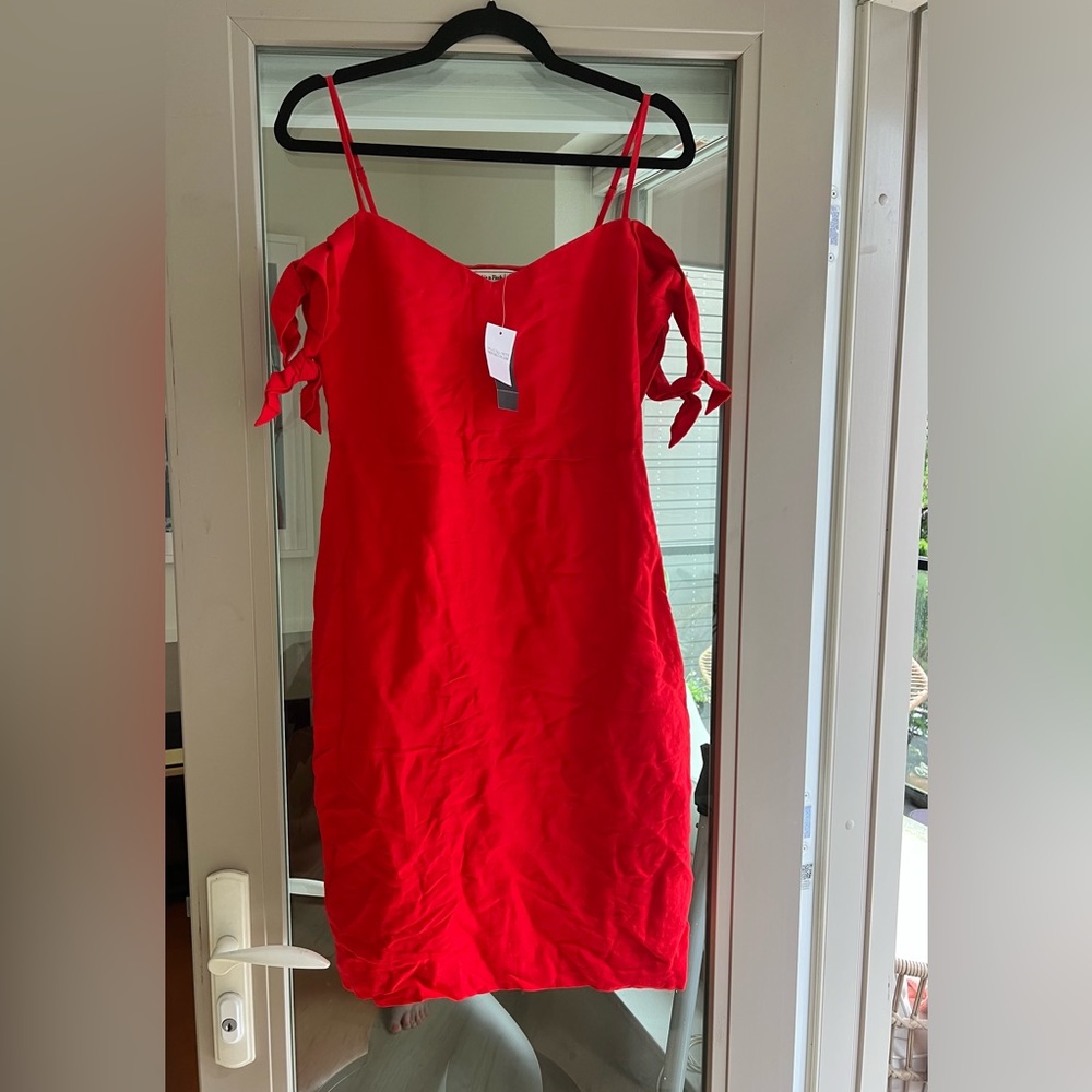 NWT - Abercrombie & Fitch Red Dress - Size 6